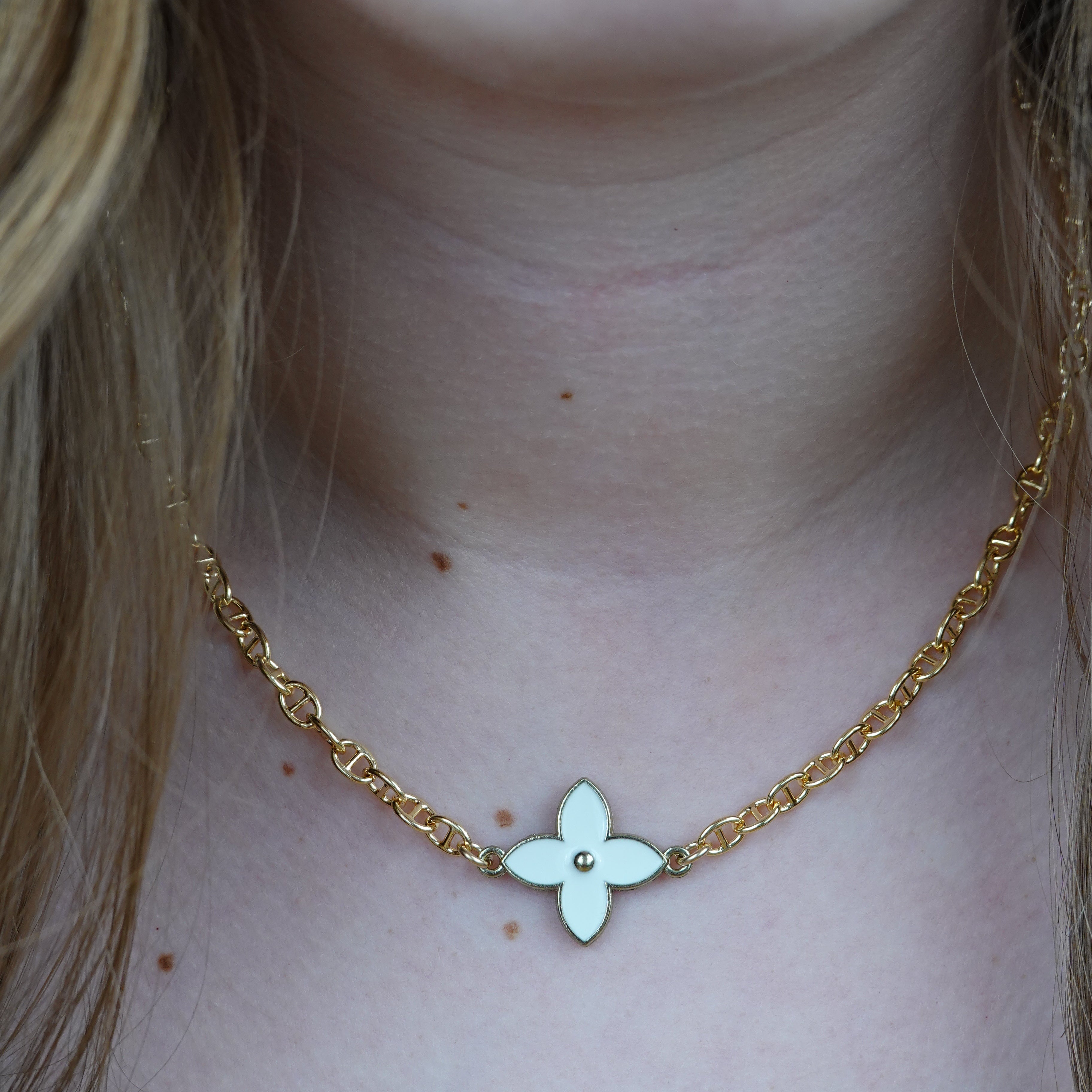 White Flower Necklace