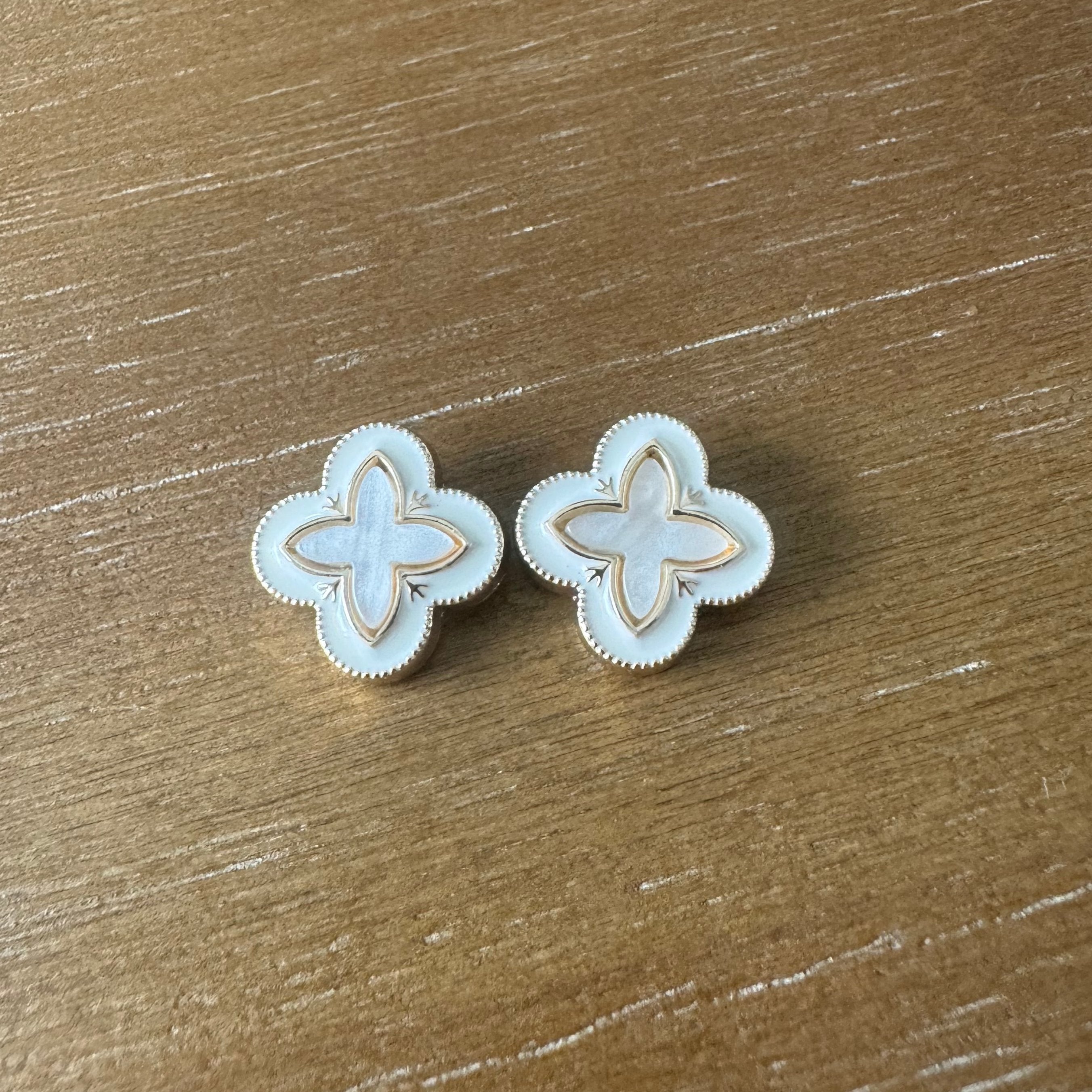 Pearl Clover Stud Earrings