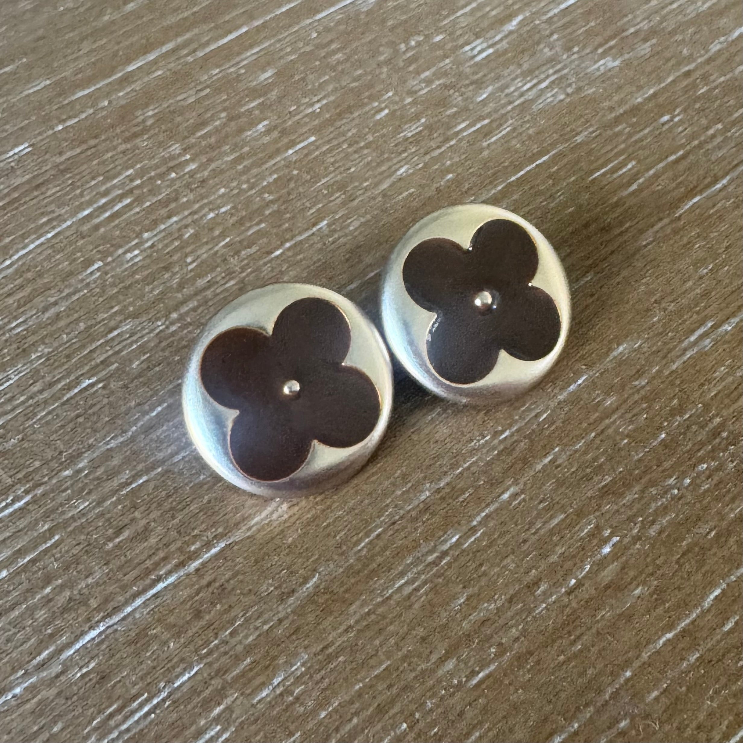 Brown Flower Stud Earrings