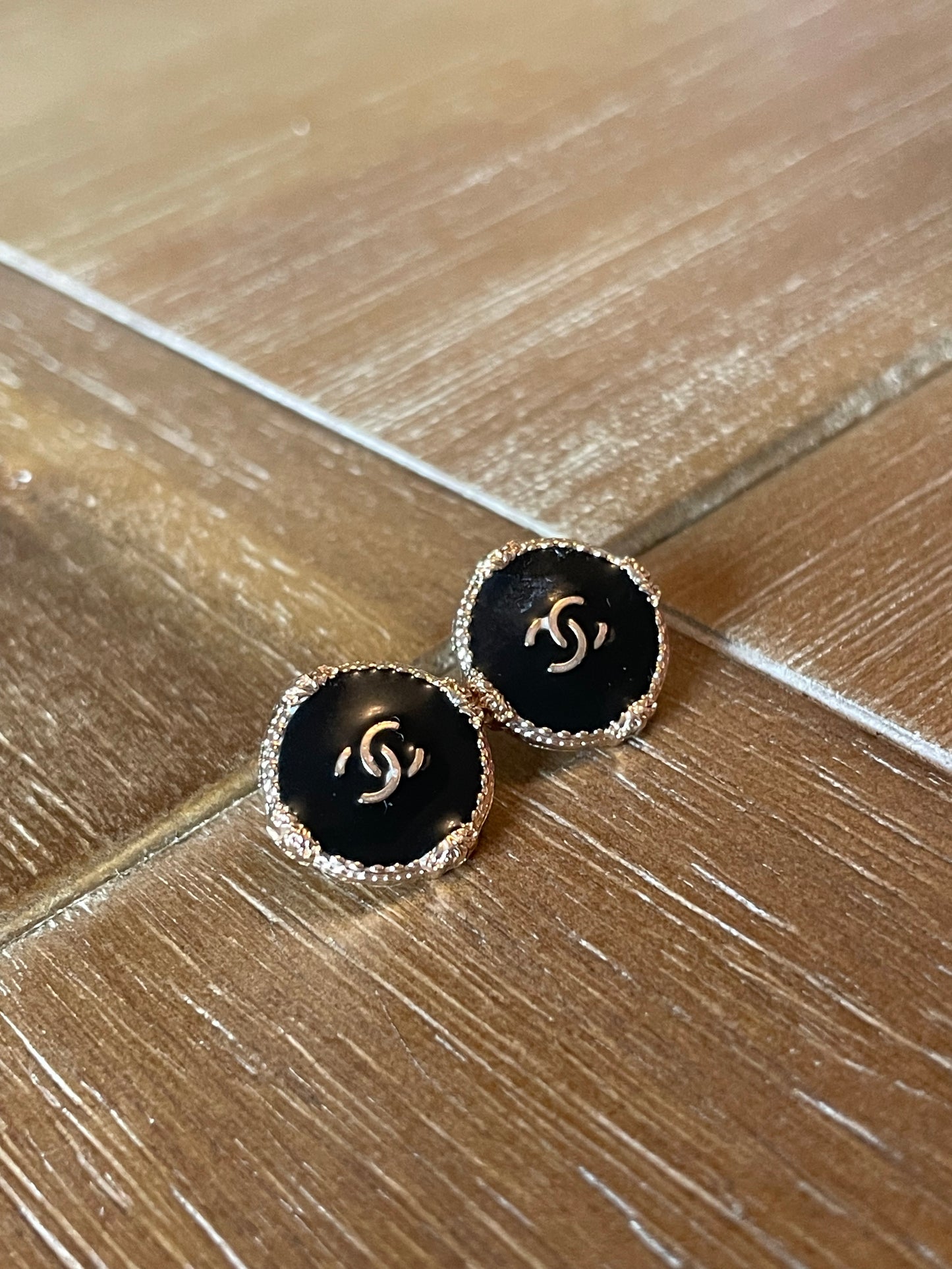 Black and Shimmer Gold Edging Studs