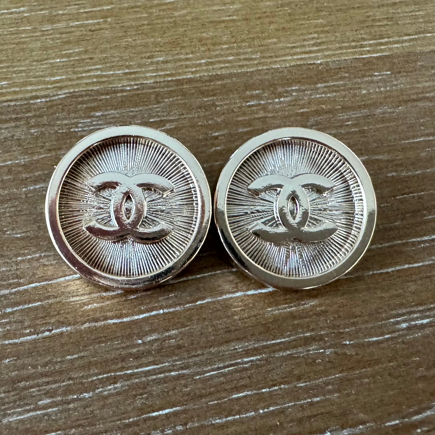 Striated Gold Stud Earrings