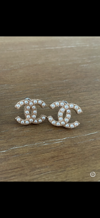 Pearl and Gold Small Studs